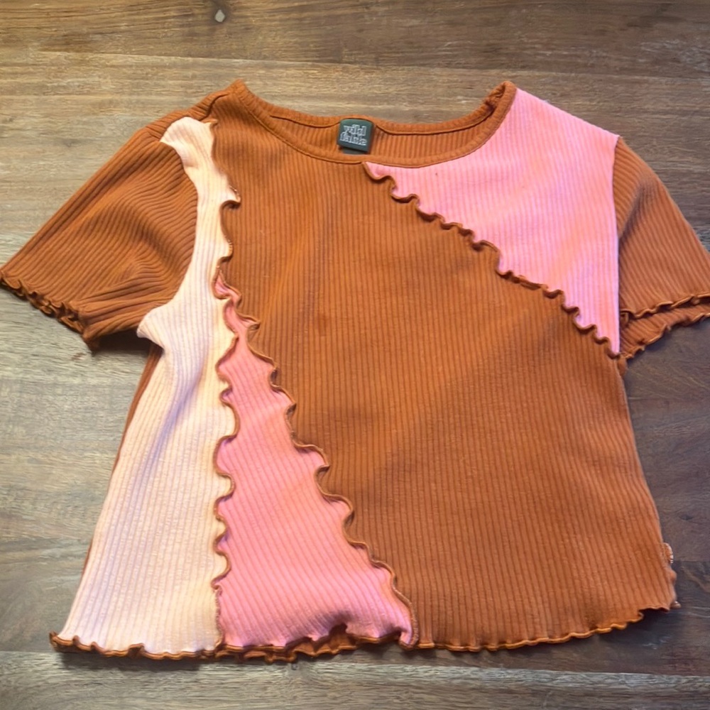 Wild fable lettuce trim cropped tee